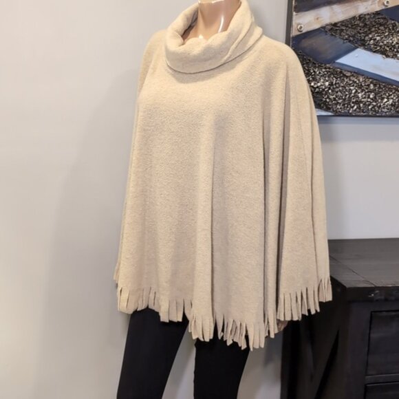 Vintage Penmans Fleece Poncho Sweater Fringe Winter Khaki Beige Womens One Size - Picture 3 of 12